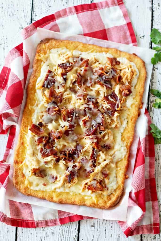 Keto pizza with chicken bacon ranch toppings Keto pizza with chicken bacon ranch toppings