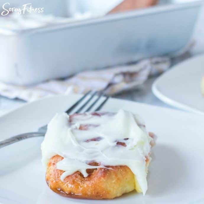 keto cinnamon roll with cream cheese frosting keto cinnamon roll with cream cheese frosting