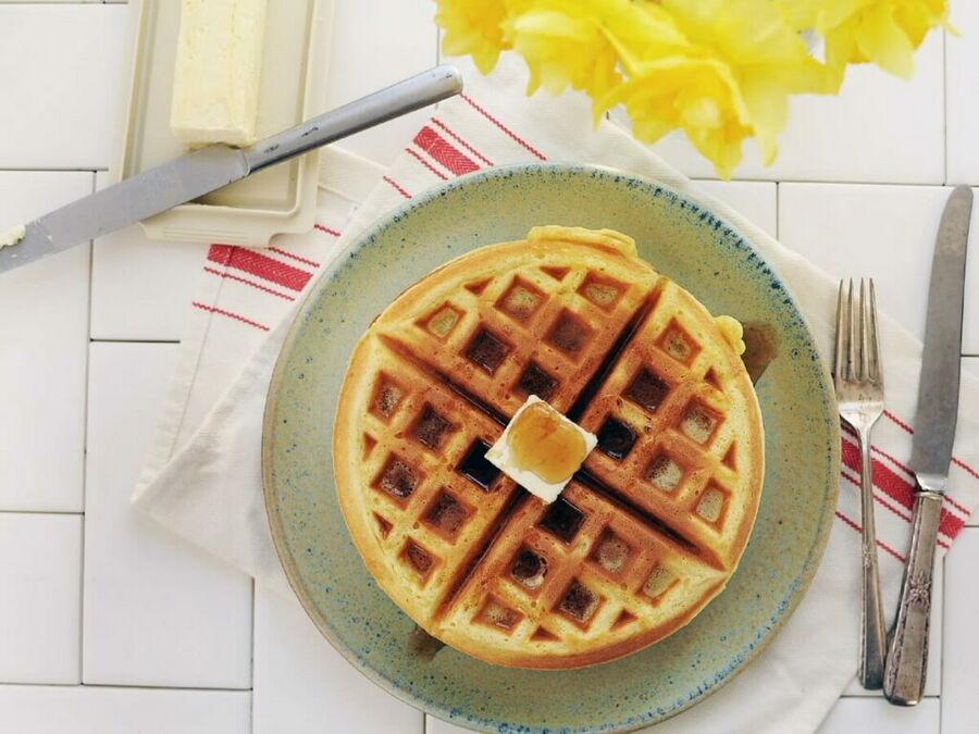 Cooked Chaffle Keto Recipe on a plate - Yummy Keto Cooking Cooked Chaffle Keto Recipe on a plate - Yummy Keto Cooking